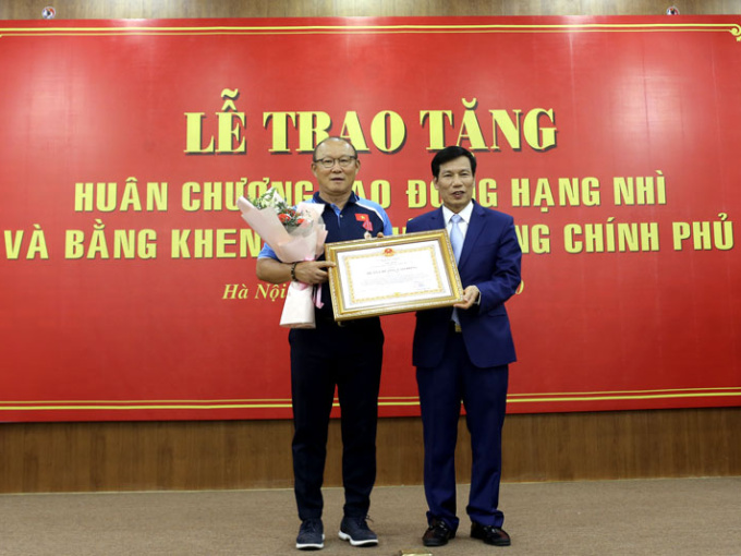 HLV Park Hang-seo được trao Huân chương lao động hạng Nhì