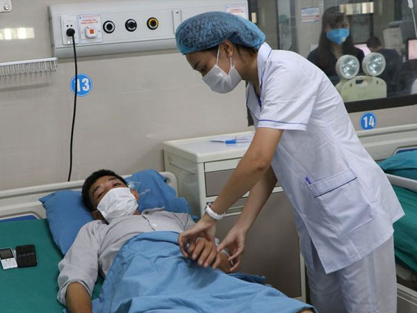 Chỉ bị kiến đốt, người đàn ông bị sốc phản vệ nặng phải đi cấp cứu