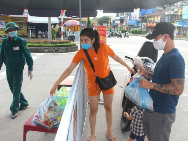 Từ 0h ngày 28/8, ổ dịch Thế giới bò tươi gia hạn cách ly thêm 14 ngày