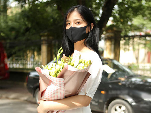 Dàn thí sinh thi diễn viên trường Sân Khấu Điện Ảnh toàn trai xinh gái đẹp, đeo khẩu trang vẫn thu hút ánh nhìn