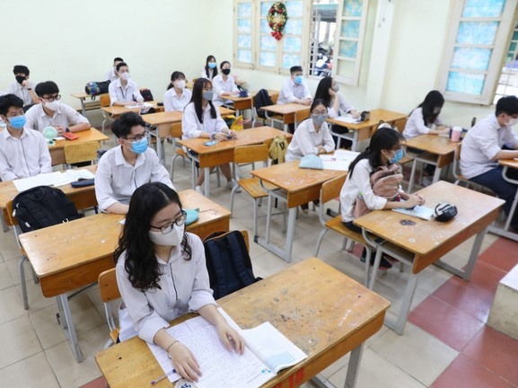 Các khoản phí phụ huynh không phải đóng góp trong năm học mới
