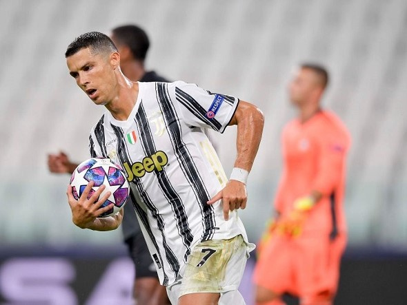 Ronaldo ẵm giải Bàn thắng đẹp nhất Champions League