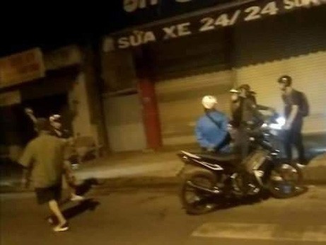 Băng cướp xưng là cảnh sát hình sự, cướp tài sản táo tợn ở Thủ Đức