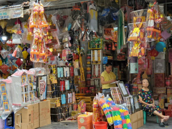 Cảnh tượng chưa từng thấy ở 'chợ cõi âm' nổi tiếng Hà Nội