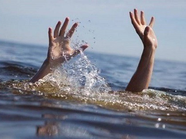 Đi tắm bò, ông lão bị sụp hố cát tử vong