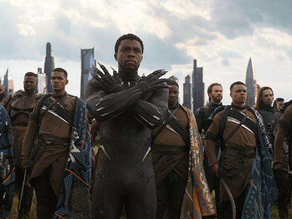 Chadwick Boseman đóng 9 phim lúc trị ung thư