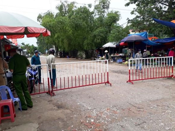 Thêm một trạm trưởng y tế bị đình chỉ công tác do lơ là chống dịch