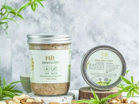 Tìm mua 'thuốc mồ côi' hơn 180 triệu để cứu 2 vợ chồng bị liệt vì ăn pate Minh Chay