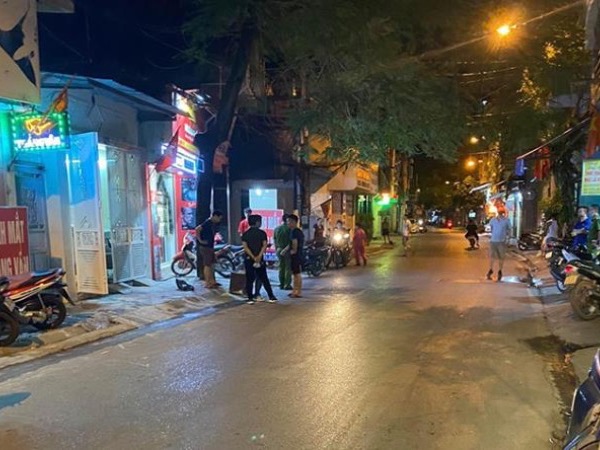Từ chuyện đốt vàng mã, người đàn ông bị hàng xóm tạt axit