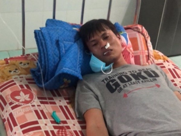 Bắt giam 2 đối tượng say xỉn, hành hung cán bộ y tế