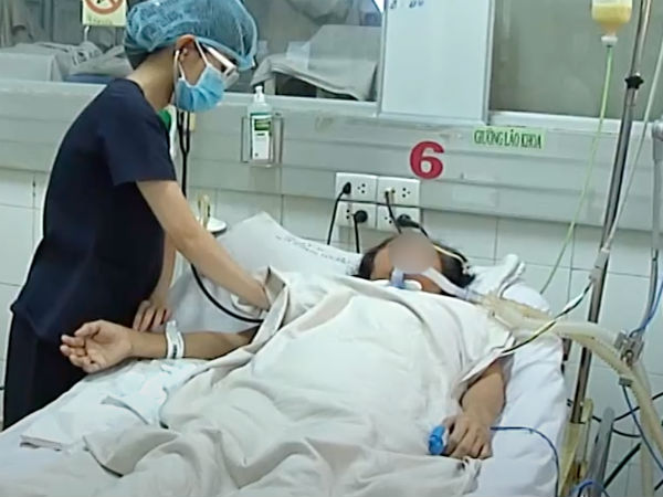 Một bệnh nhân ở Bình Dương phải thay huyết tương đến 5 lần vì ngộ độc sau khi ăn pate Minh Chay mua qua mạng dù phát hiện có vị chua