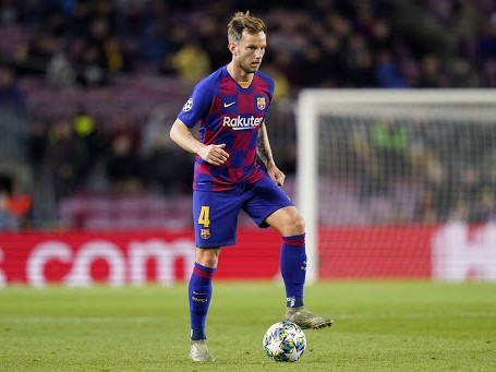 Ivan Rakitic chính thức rời Barca