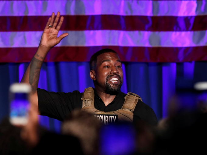 Kanye West bác cáo buộc nhận tiền để tranh cử tổng thống