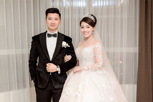 Âu Hà My vẫn diện áo đôi với Trọng Hưng dù đã ly hôn?