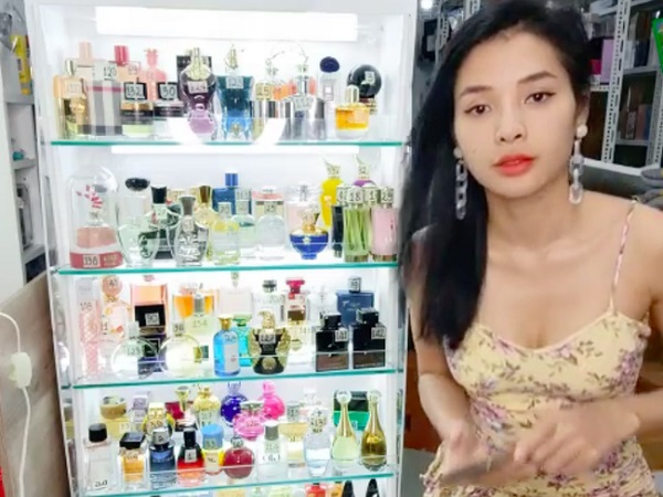 Phương Trinh Jolie lên tiếng vụ bị tố bán nước hoa fake giá đắt, đáp trả chỉ trích 'vướng phốt vẫn livestream chốt đơn'