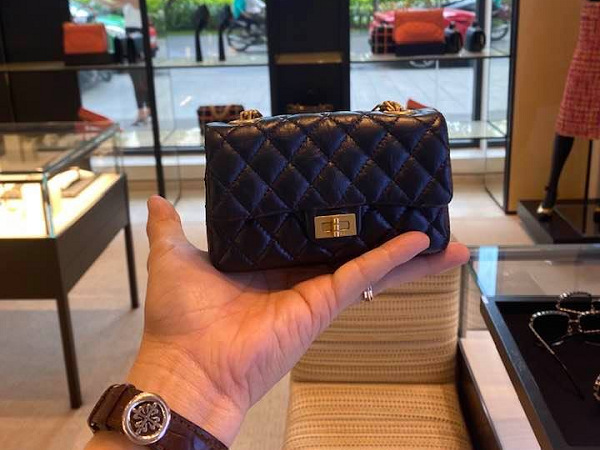 Cường Đô La vừa sắm thêm 4 chiếc túi Chanel 'nhí' trị giá tới hơn 600 triệu dành tặng con gái cưng mới chào đời