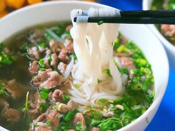 2 thực phẩm quen thuộc trong bữa sáng của người Việt nhưng có những người không nên ăn vì có thể gây hại cho dạ dày và khiến bệnh tình thêm trầm trọng