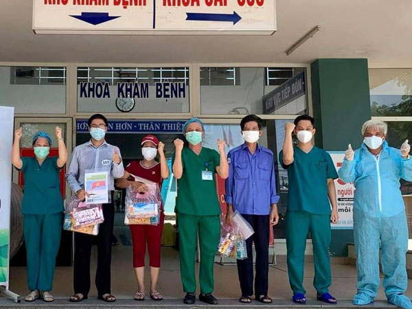 Bệnh nhân chạy thận, nhiều bệnh nền cùng 10 người ở Đà Nẵng khỏi Covid-19