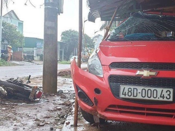 Thượng úy công an uống rượu lái xe gây tai nạn chết người bị kỷ luật cảnh cáo