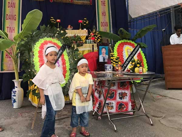 Người phụ nữ bị chồng tưới xăng thiêu sống ở Thái Bình đã qua đời, 3 con nhỏ bơ vơ không cha mẹ