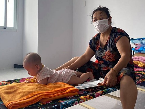 Cách ly 53 bé sơ sinh về từ Hàn Quốc