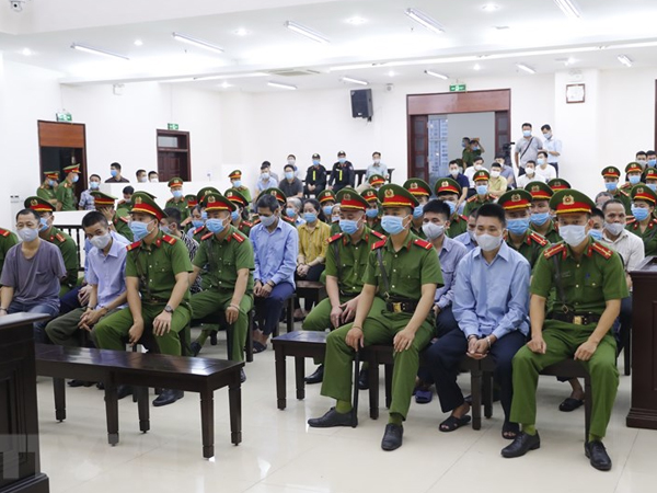 Hình ảnh phiên tòa xét xử sơ thẩm vụ án tại xã Đồng Tâm