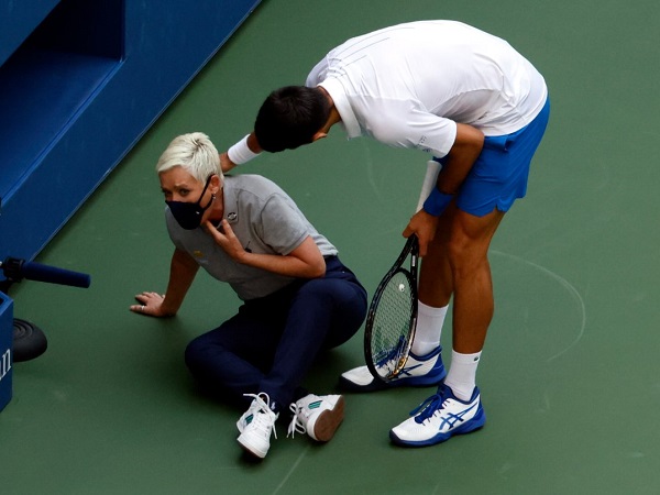 Nữ trọng tài bị fan Djokovic dọa giết, khơi lại nỗi đau con trai qua đời 12 năm trước