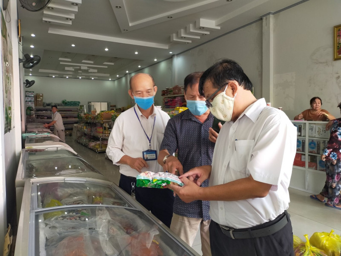 Đồng loạt kiểm tra thực phẩm chay sau vụ ngộ độc pate Minh Chay