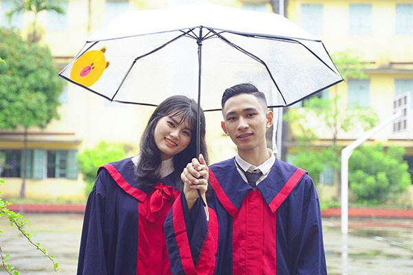 Thủ khoa khối A kỳ thi THPT 2020: Không chỉ học giỏi mà còn có một chuyện tình đẹp