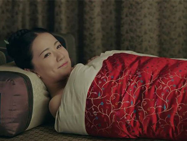 Vì sao sau khi thị tẩm, phi tần phải nằm im để thái giám đụng chạm cơ thể?