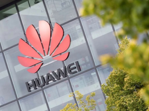Samsung, LG ngừng bán tấm nền smartphone cho Huawei