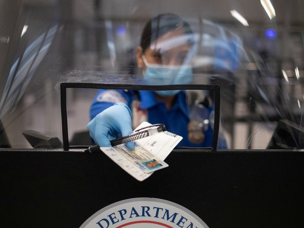 Mỹ hủy hơn 1.000 visa công dân Trung Quốc