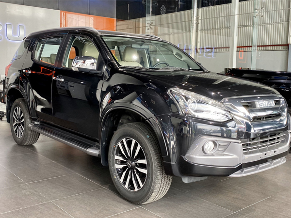 Isuzu mu-X hạ giá sốc còn 650 triệu đồng: Đấu Toyota Fortuner bằng giá Kia Seltos