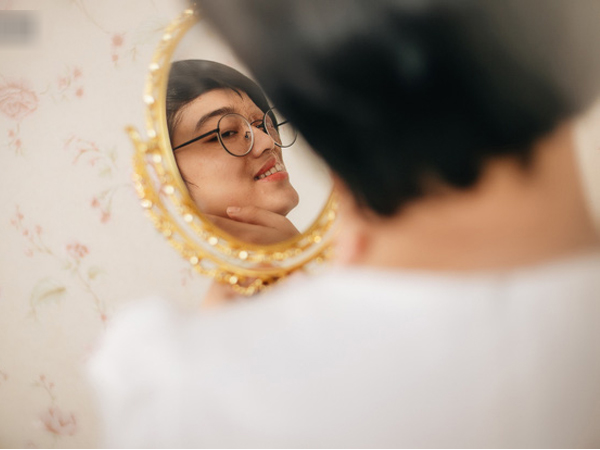 Câu chuyện cô gái Nam Định chỉ có 'một nửa' khuôn mặt: Chặng đường chúng ta đi không ai là không gặp khó khăn