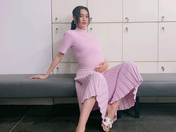 Ninh Dương Lan Ngọc gây xôn xao khi khoe bụng bầu lớn 'vượt mặt', nhìn kỹ mới biết tất cả chỉ là một cú lừa