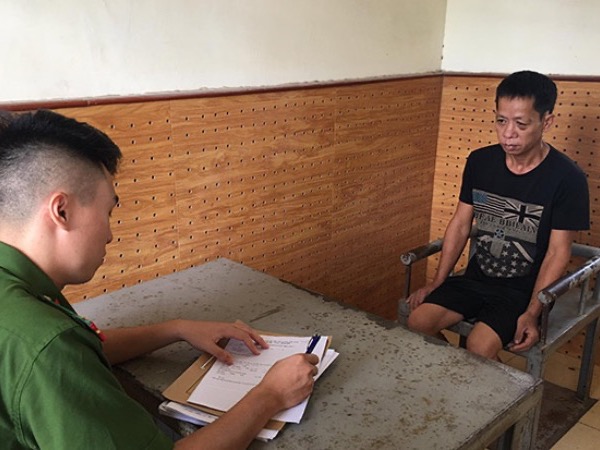 Khởi tố 'nghịch tử' hễ uống rượu say là 'chửi cha, đánh mẹ'