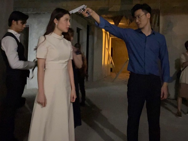 Tình yêu và tham vọng: Diễm My 9x hé lộ cảnh Linh bị Phong dí súng vào đầu