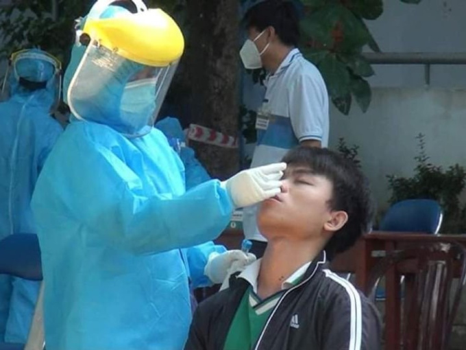 Bộ Y tế đề nghị xét nghiệm Covid-19 cho người có nhu cầu xuất cảnh