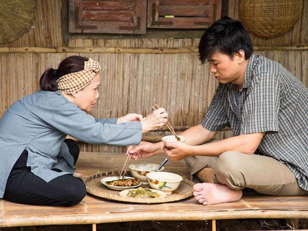 Quá khứ làm shipper, bảo vệ, giúp việc của sao Việt: Bi kịch đến nỗi muốn kết liễu cả mẹ và con