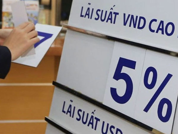 Dưới 1 tỷ đồng, gửi tiết kiệm tại quầy ngân hàng nào có lợi nhất hiện nay?
