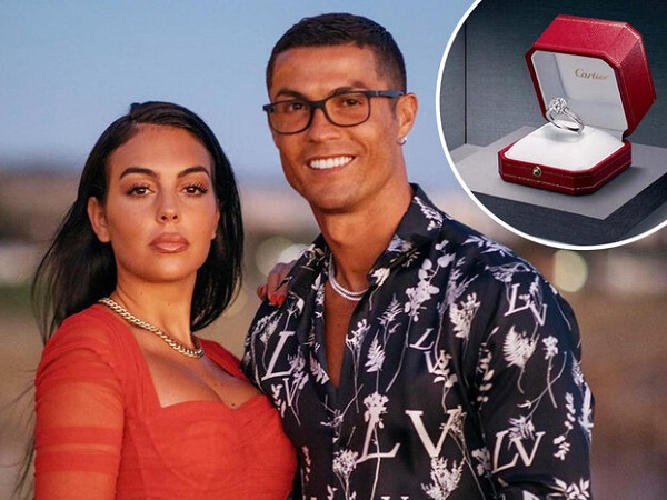 Ronaldo tặng bạn gái nhẫn đính hôn đắt giá nhất trong lịch sử WAGs, trị giá gần 20 tỷ VNĐ