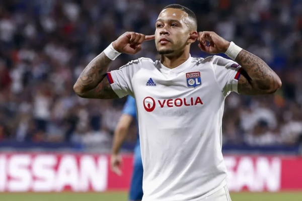 Barcelona đạt thỏa thuận chiêu mộ Memphis Depay