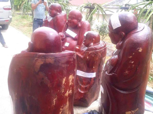 Ảnh: Cận cảnh hơn 2 tạ ma túy giấu trong 11 pho tượng phật gỗ vận chuyển từ nước ngoài về
