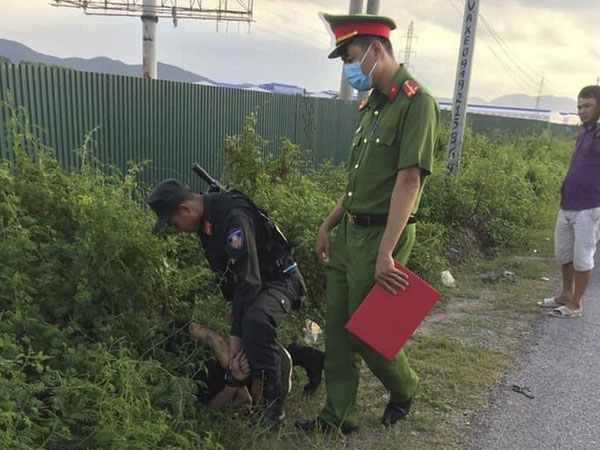 Vụ cảnh sát cơ động bị tài xế ô tô tông tử vong: Đối tượng bỏ chạy đã ra đầu thú