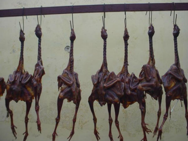 Sự thật rợn người đằng sau món gà hong gió mà giới nhà giàu đua nhau mua ăn để chứng tỏ đẳng cấp vương giả