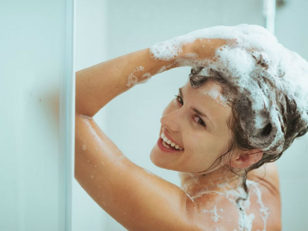 Khi đi tắm, chúng ta nên gội đầu hay cọ rửa cơ thể trước mới ĐÚNG NHẤT? Câu hỏi tưởng vô nghĩa nhưng lại quyết định cực lớn đến sức khỏe của bạn