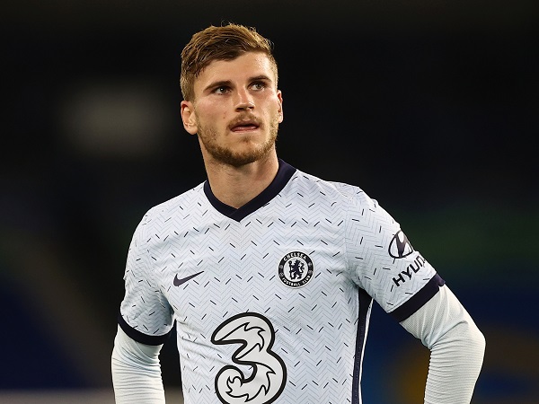 Timo Werner choáng váng: 'Tôi chưa từng thi đấu trước 3 hậu vệ to cao như vậy!'