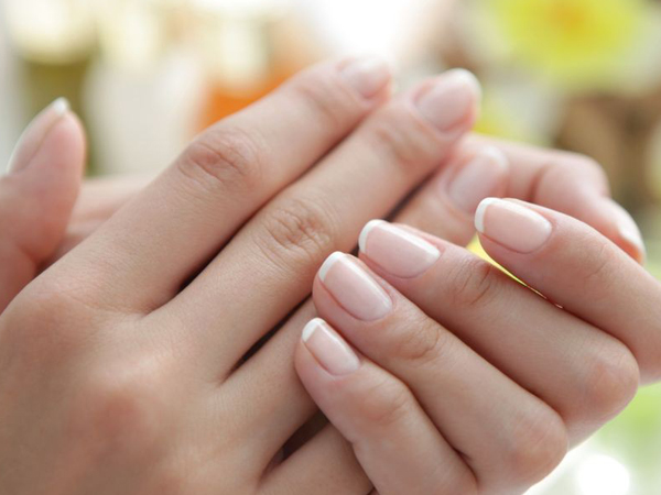 4 dấu hiệu trên móng tay 'chỉ điểm' trong người bạn đang có mầm bệnh