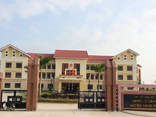 Cảnh cáo và khiển trách 3 cán bộ ở Quảng Nam ăn nhậu giữa mùa dịch