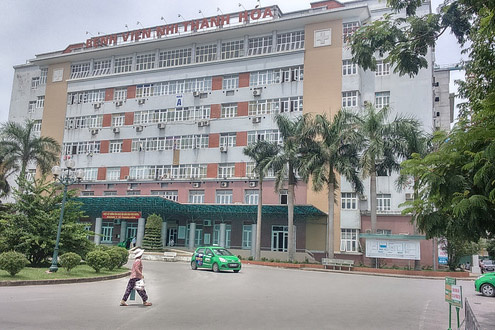 Bé 1 tuổi tử vong nghi do uống nhầm xăng ở nhà